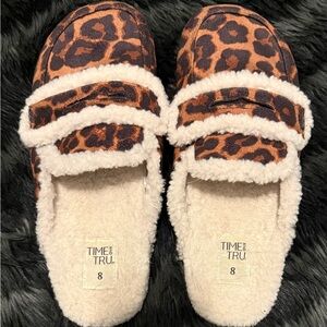 Time and Tru Brown Leopard Sherpa Mules